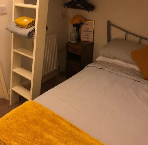 The Leeman Rose Hotel *